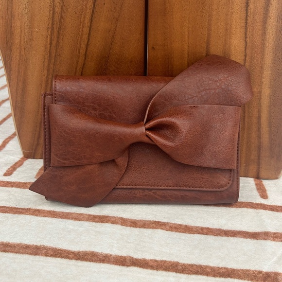 Anthro bag (clutch with detachable chain) - Picture 1 of 8